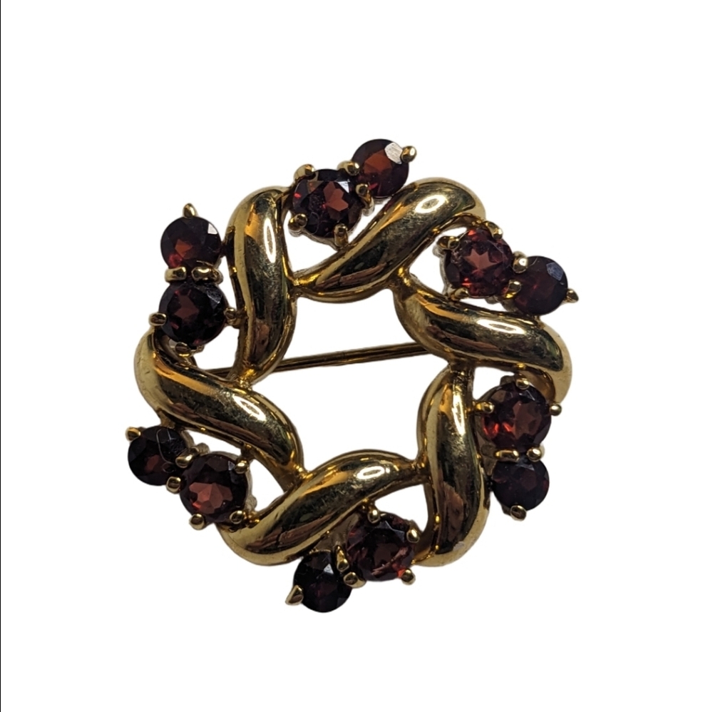 Vintage Garnet Wreath Brooch – Gold Tone Round Pin